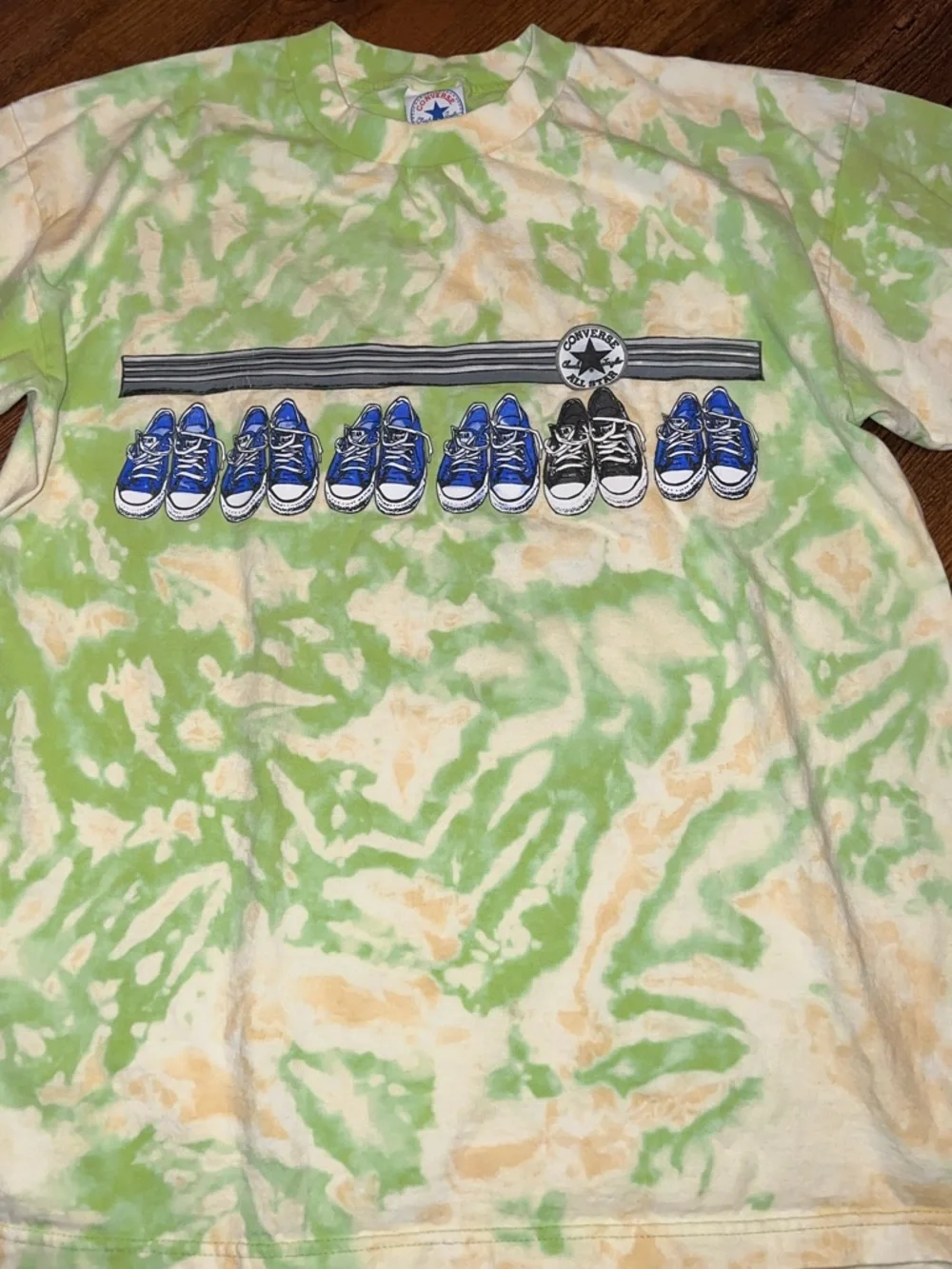 Converse All Star Green Cream Tie-Dye Short Sleeve Graphic Sneaker Tee Size XL - Picture 2 of 8